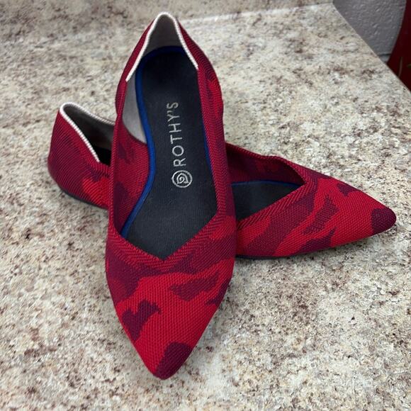 Rothy's Red and Black Patterned pointed toe casual Flat shoes - Picture 2 of 6
